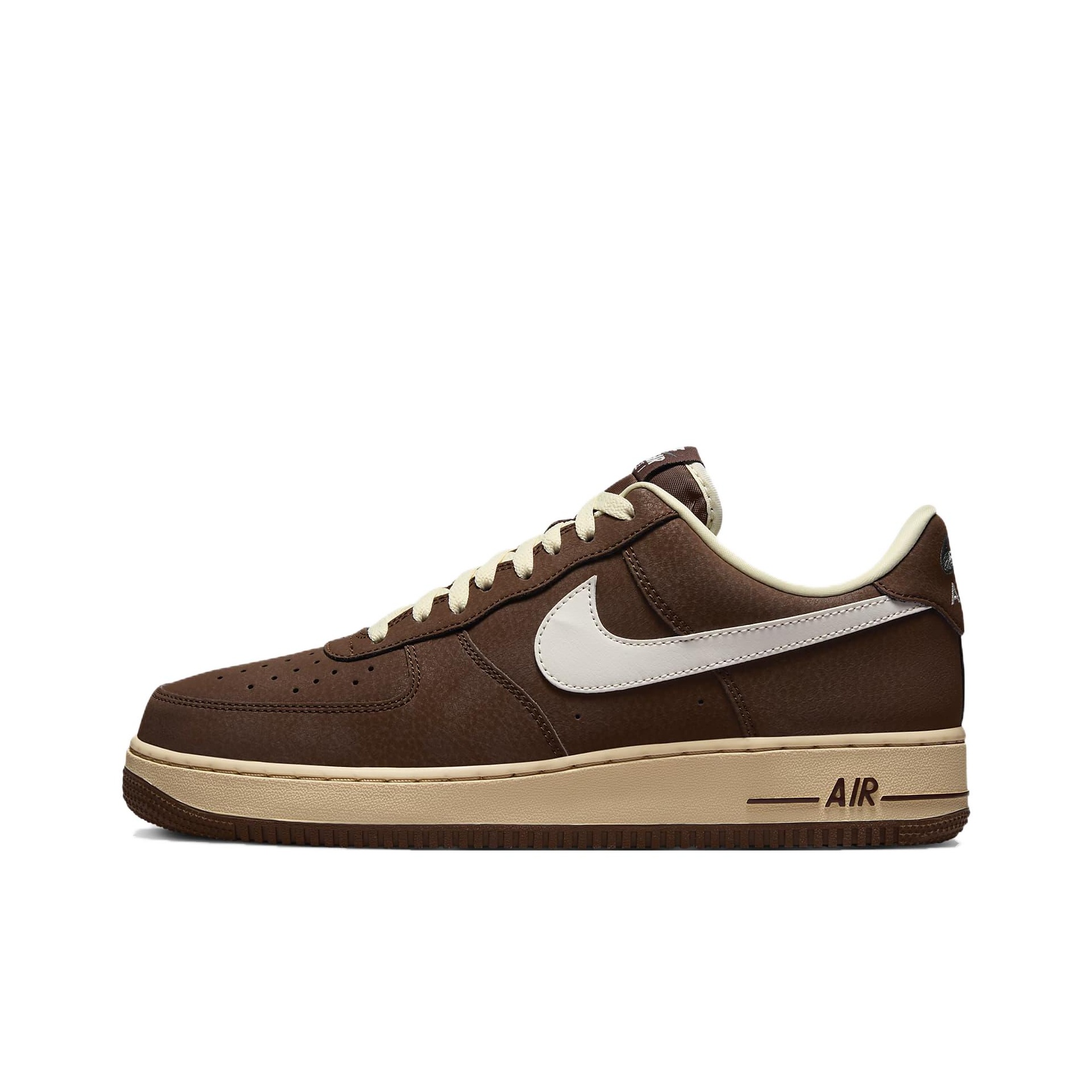 ナイキ エアフォース1 '07 ロートップ スケートボードシ - Nike Shoes Air Force 1 のレビューと価格